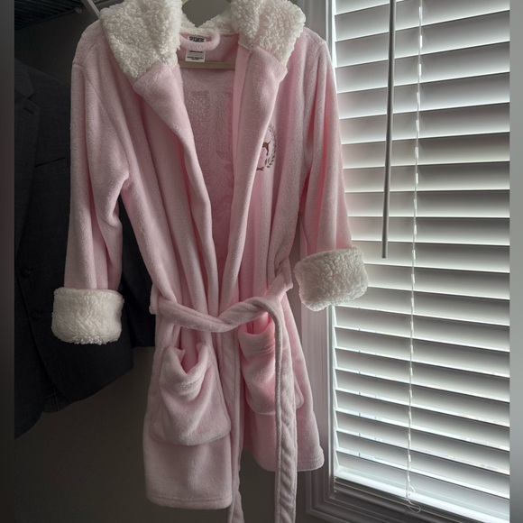 Pink Fleece Robe with White Trim Pink Victoria Secret - Picture 5 of 10